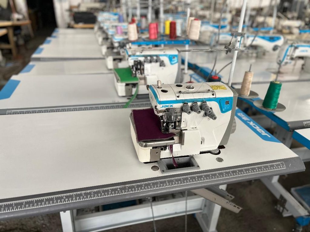 overlock sewing machine jack e4