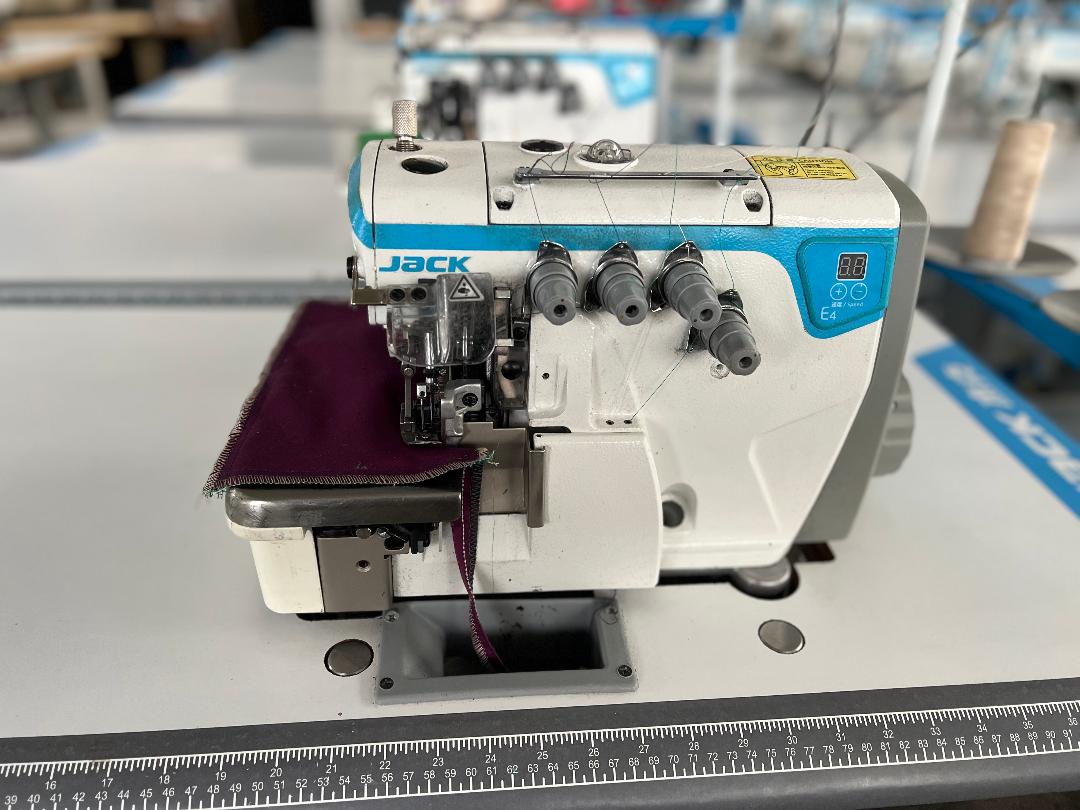 Overlock Sewing Machine Jack E4 Yamatex Sew
